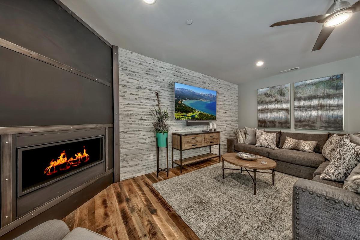 Popular attractions Area Nearby Property